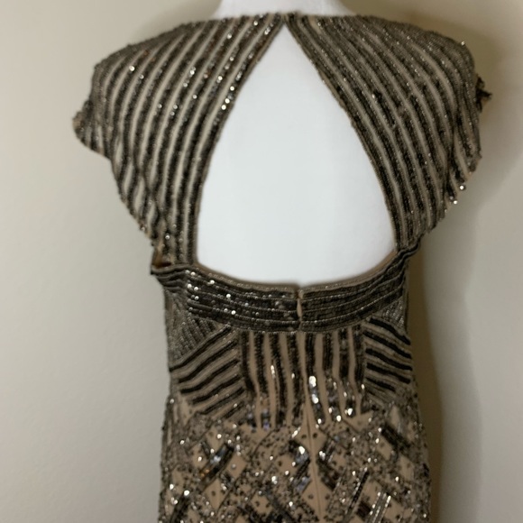 Adrianna Papell Cap Sleeve Beaded Gatsby Gown - Picture 7 of 16